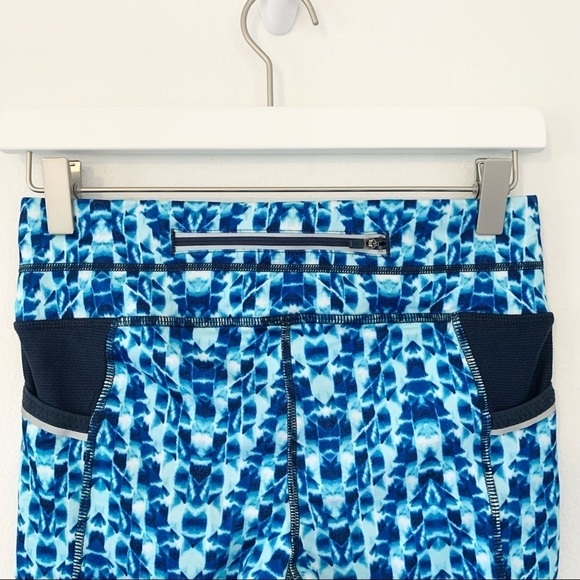 Athleta Free To Be Knicker Capris Tie Dye Blue size XS - Picture 6 of 8